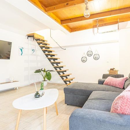 New Loft In The Heart Of City Center Heraklion  ภายนอก รูปภาพ