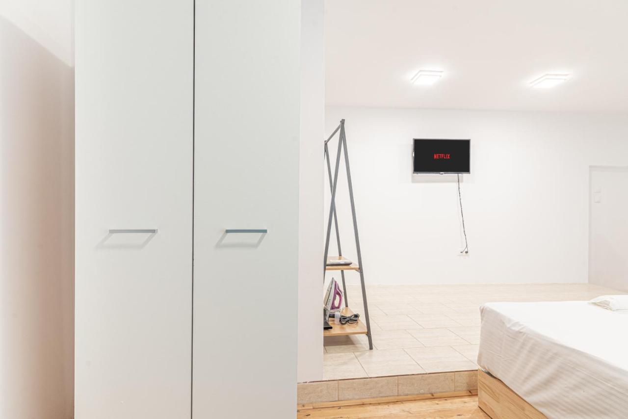 New Loft In The Heart Of City Center Heraklion  ภายนอก รูปภาพ