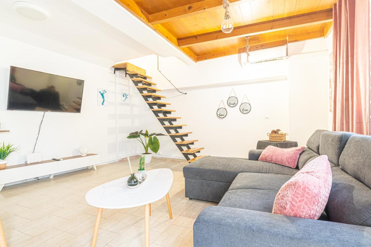 New Loft In The Heart Of City Center Heraklion  ภายนอก รูปภาพ